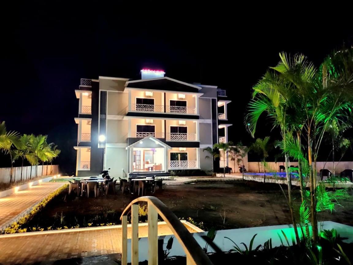 Winds N Waves Hotel Alībāg Buitenkant foto